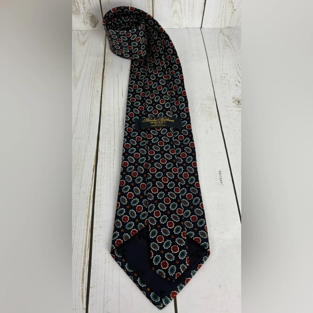 Brooks Brothers Makers Floral‎ 100% Silk Necktie Handmade USA 58x3.75 Black